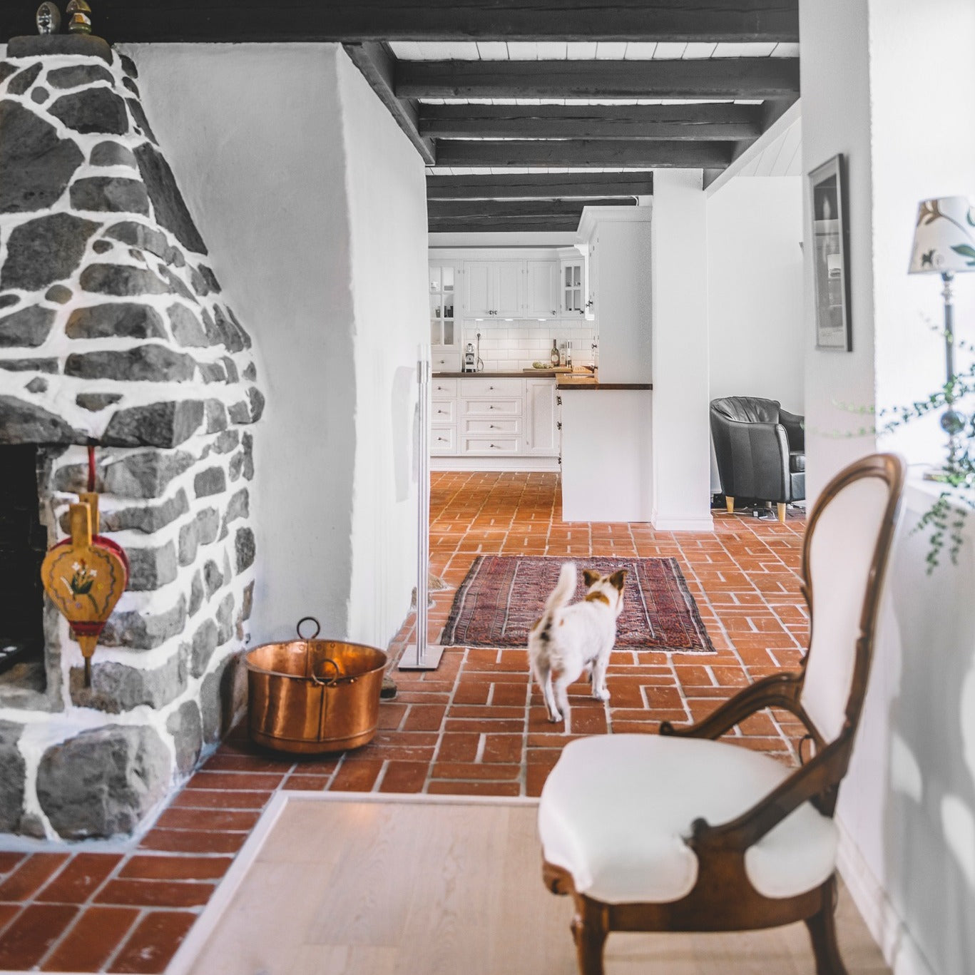 Håndslået gulvflise rød 20 mm