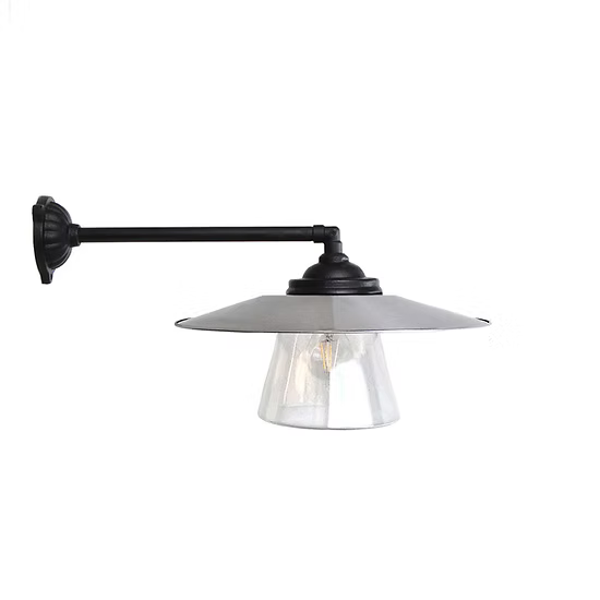 Facadelampe med lige 90° arm 50 cm, aluminiumskärm og opalglas - Kulturbelysning Stationslampa