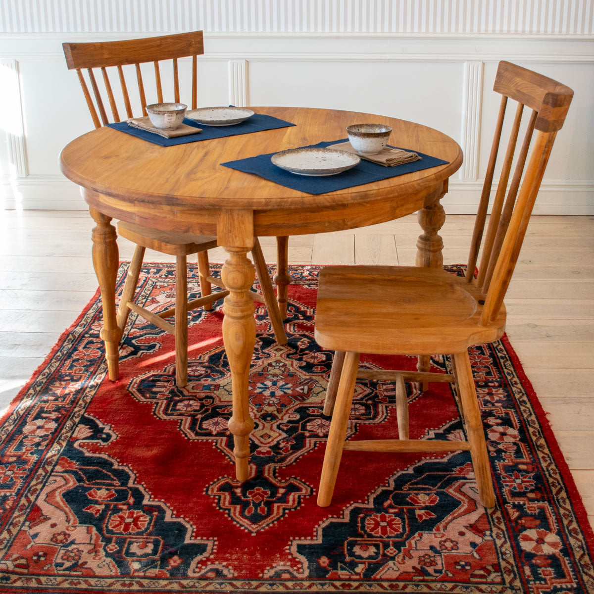 Spisebord Stina i massiv teak