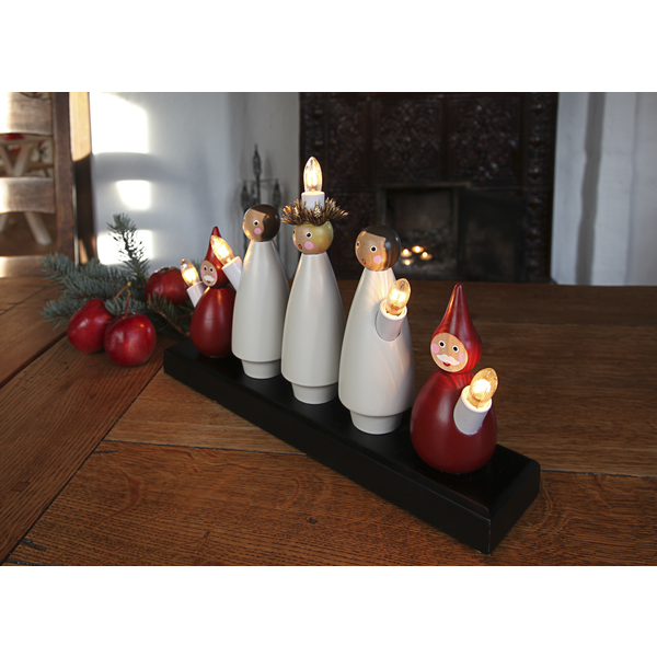 Adventslysestage Luciakor med nisser