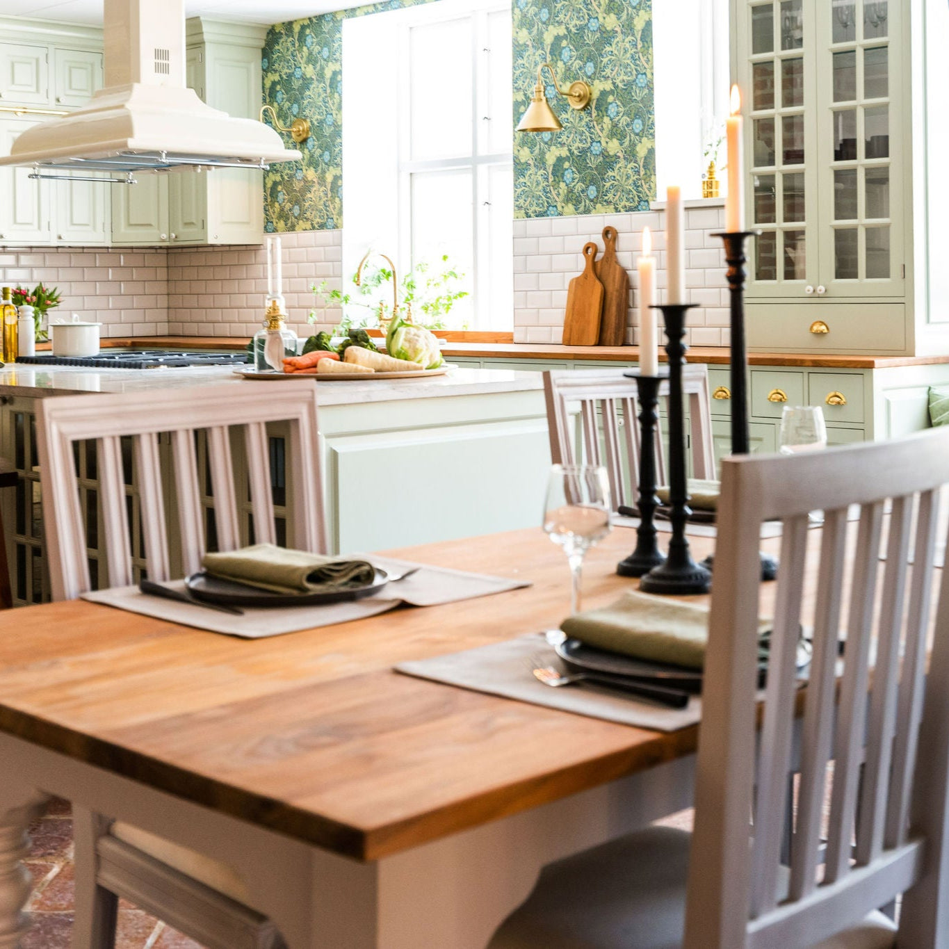 Landbord i teak Gustaf