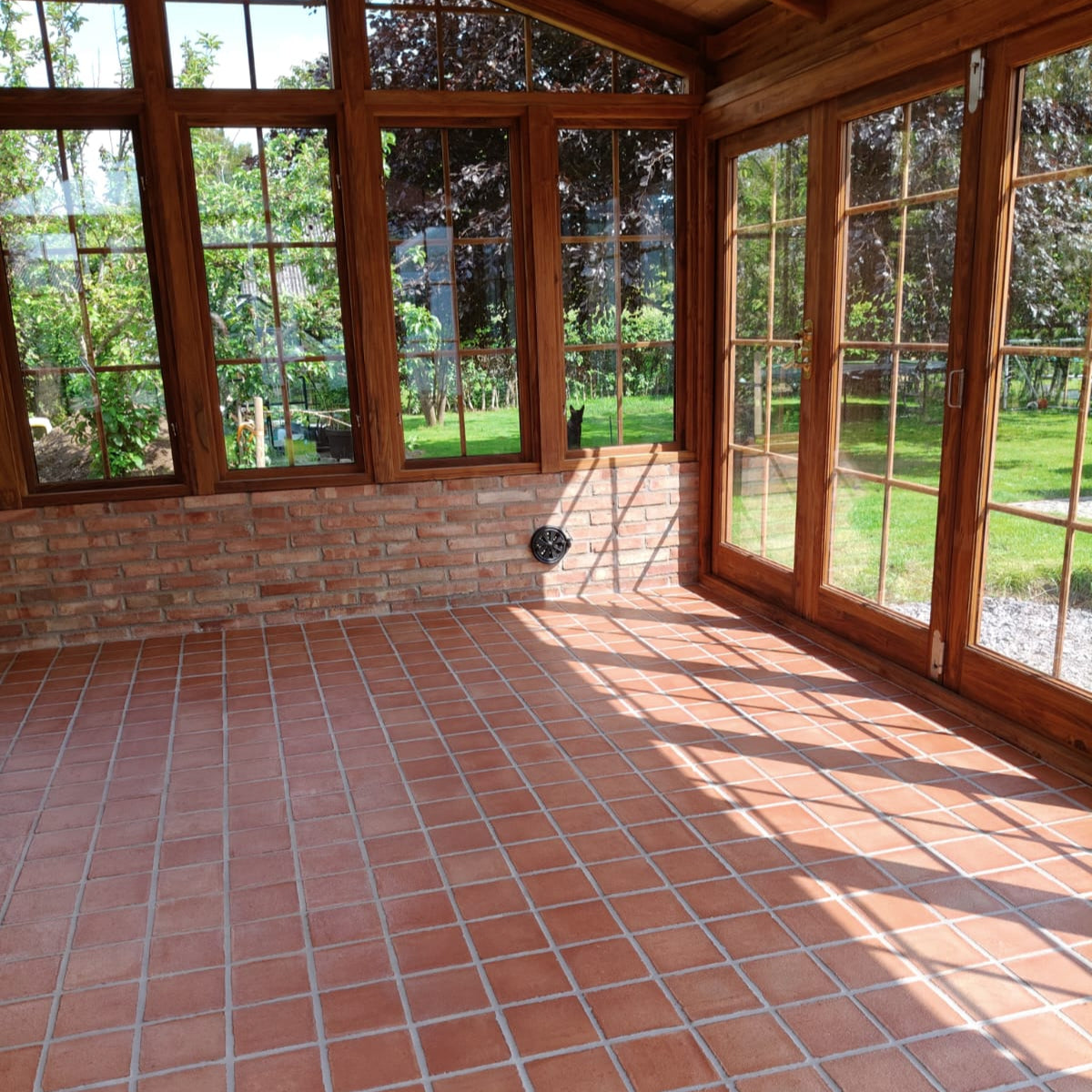 Terracotta gulv 280x280 mm