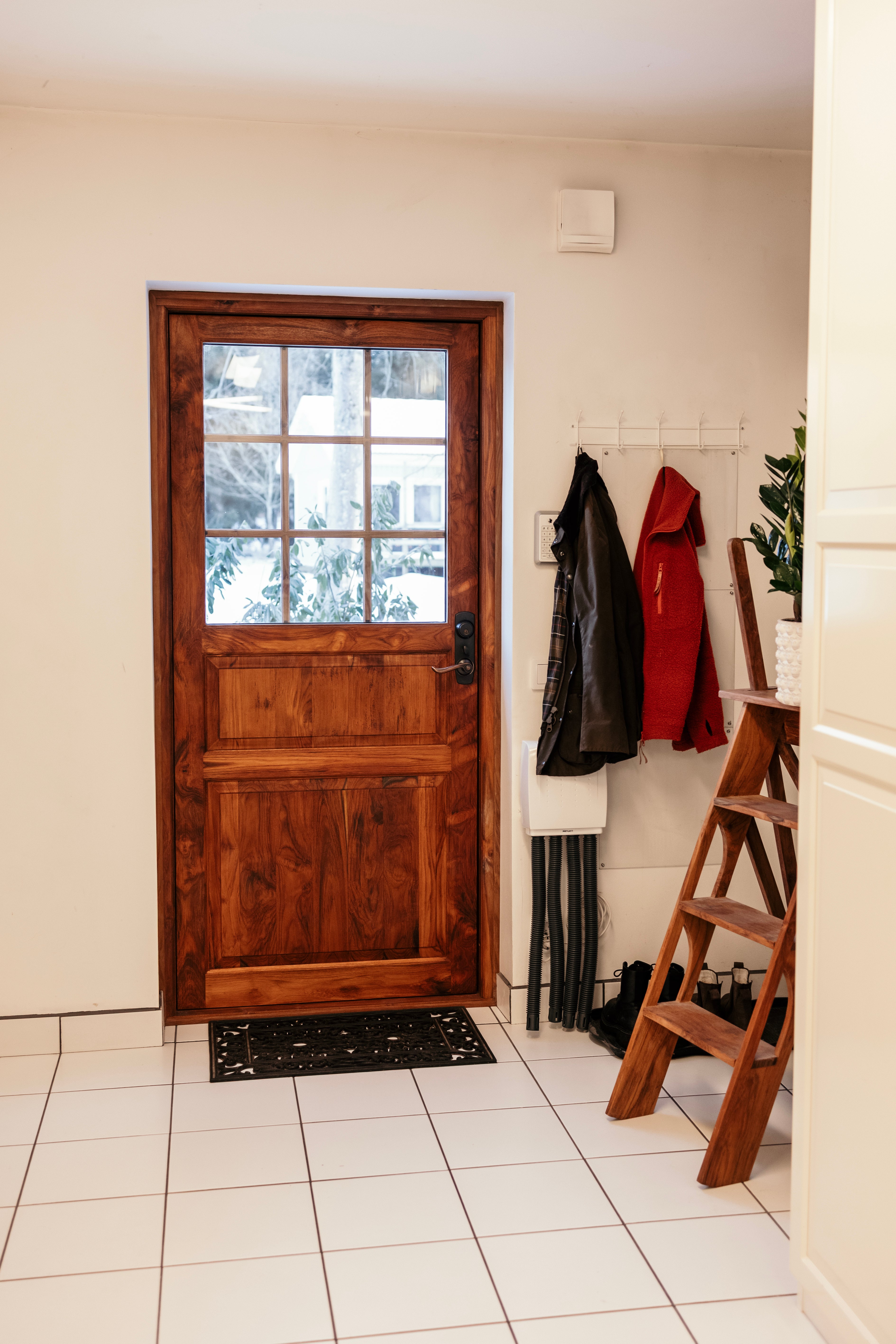 Kivik enkeltdørs olieret teaktræ 980x2080 mm