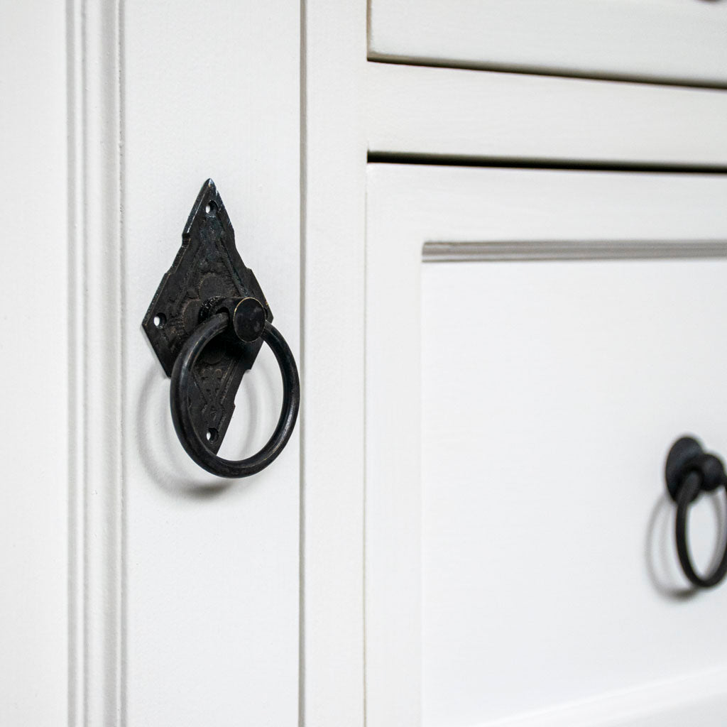 Fredman Kommode enkel antikhvid