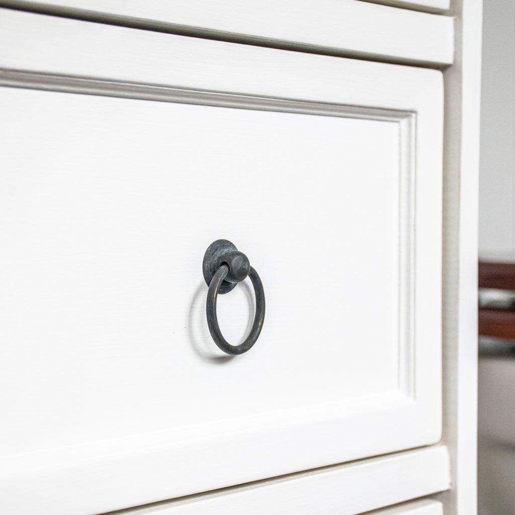 Fredman Kommode enkel antikhvid