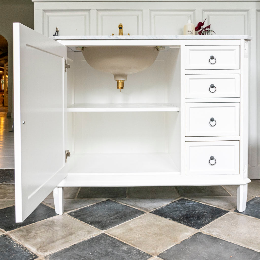 Fredman Kommode enkel antikhvid