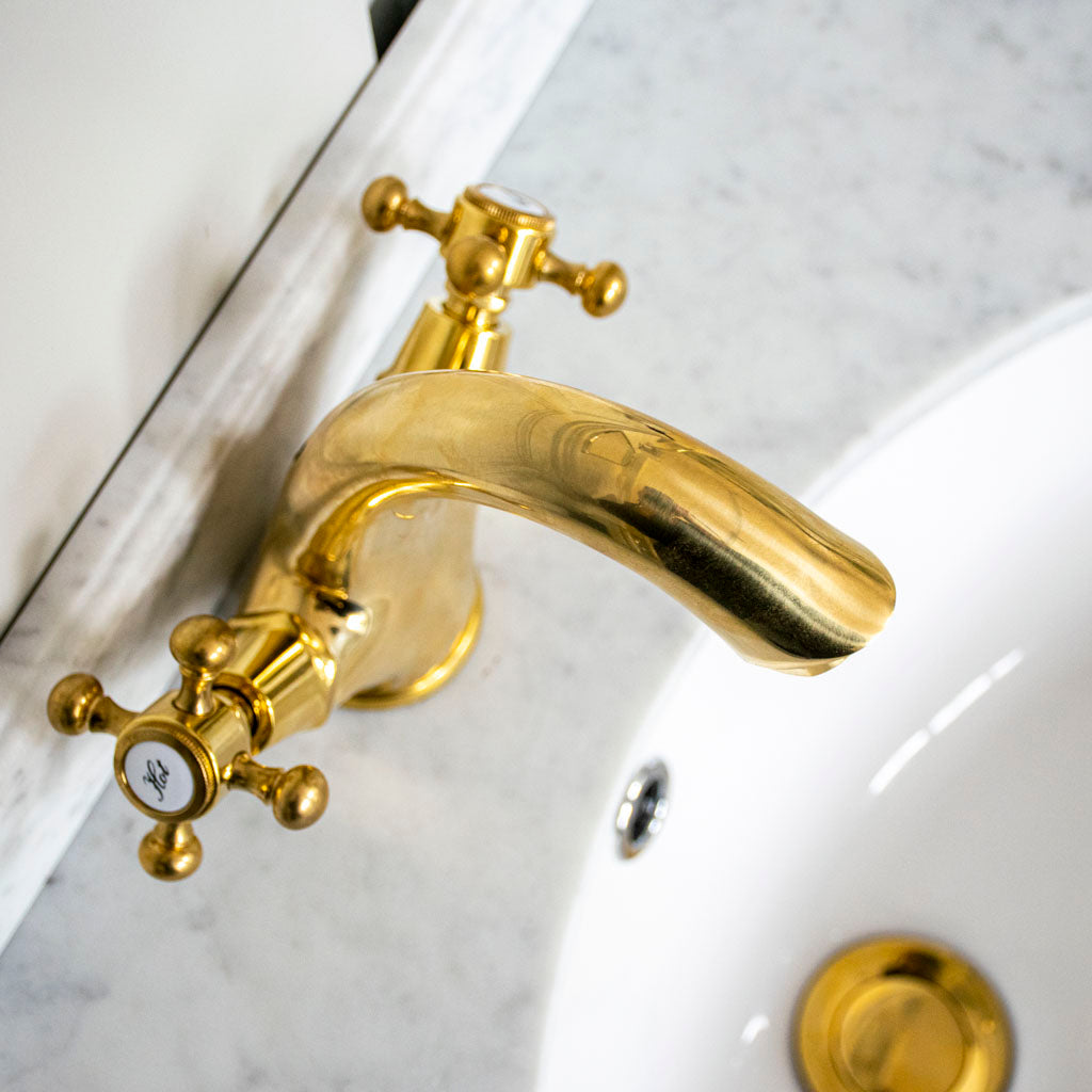 Fredman Kommode enkel antikhvid