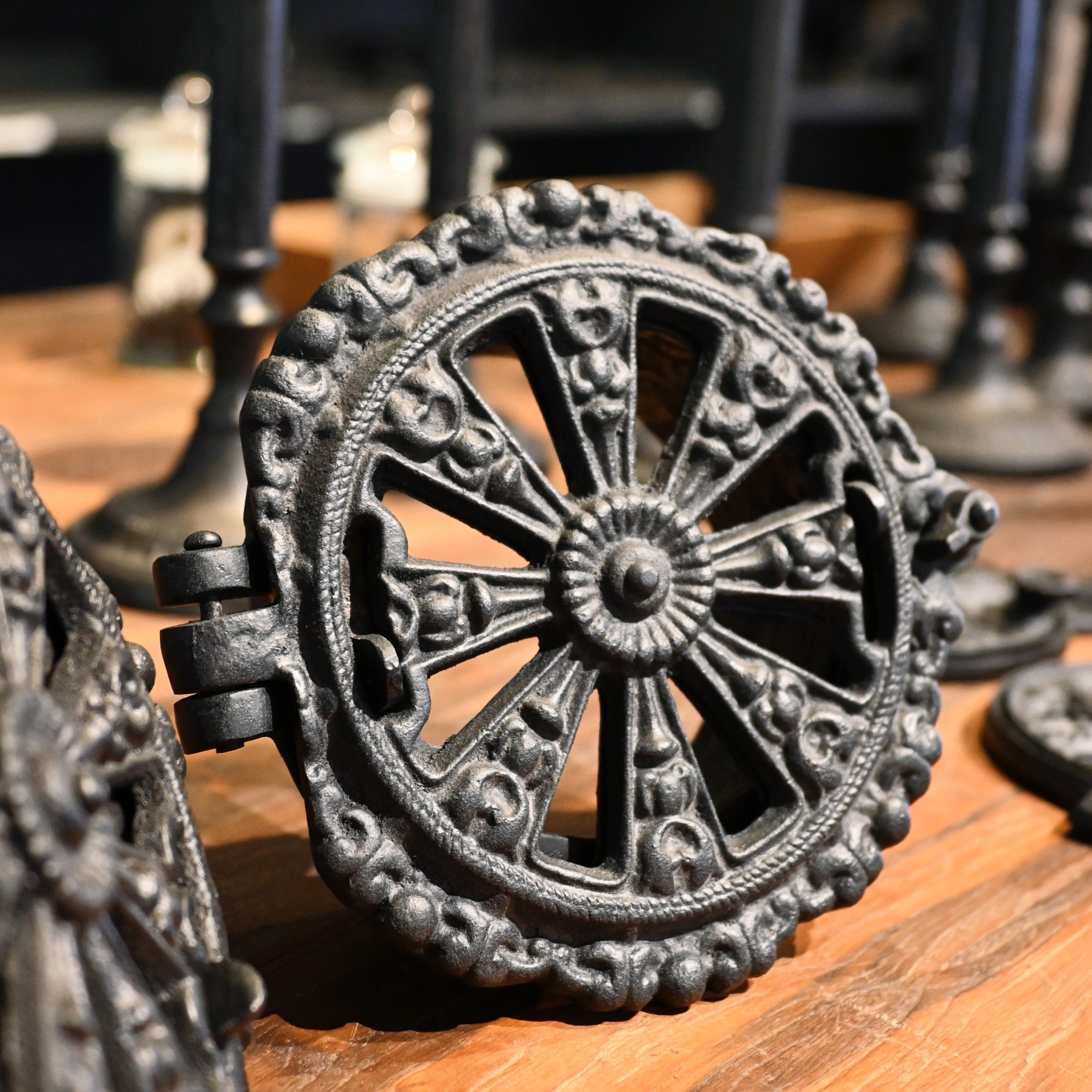 Ventil i støbejern m/studs Ornamenteret 140 mm