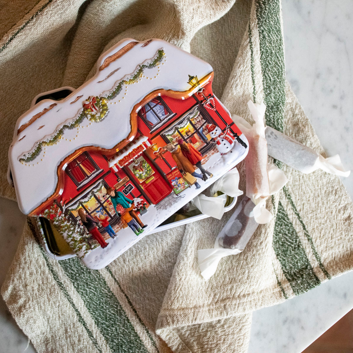 Plåtburk för julgodis - godisbutik