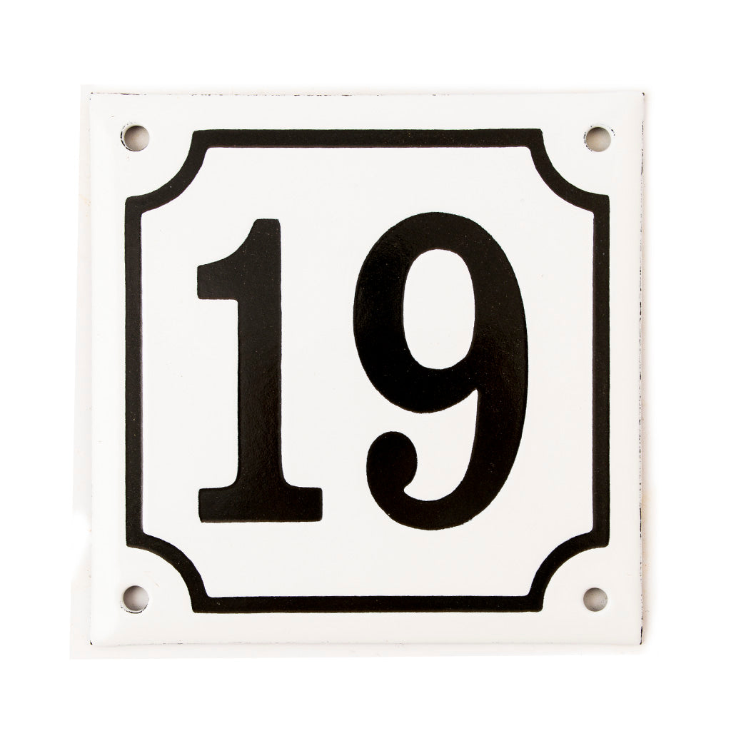 Husnummer emalje 19