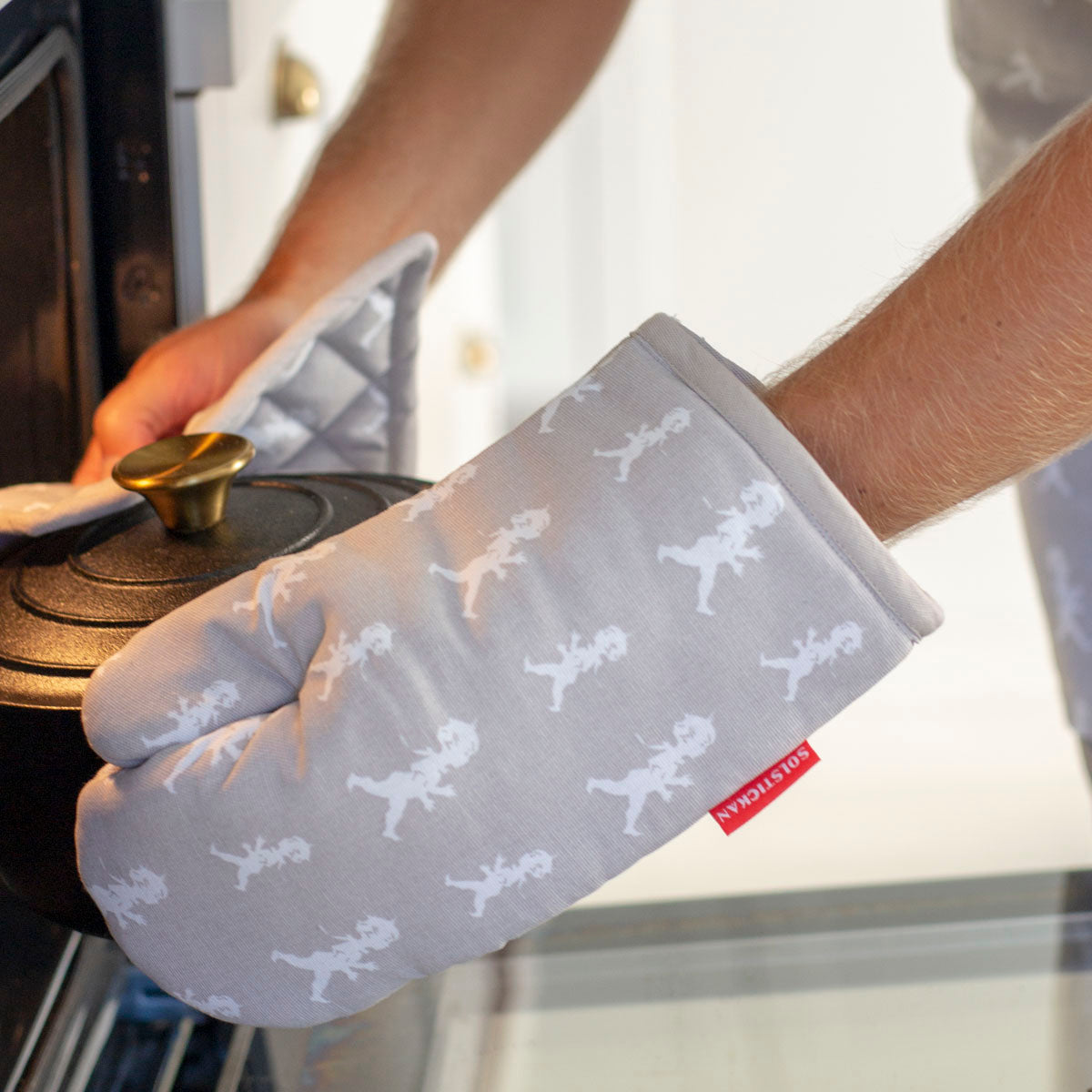 Solstickan grillhandske grå