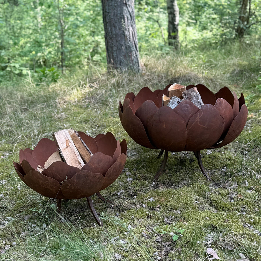 Eldfat "Bloom" i rostigt järn medium