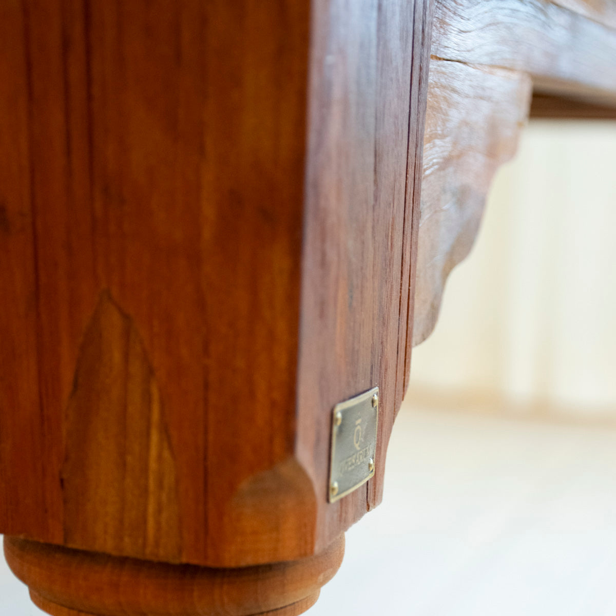 Spisebord drejede ben Elin