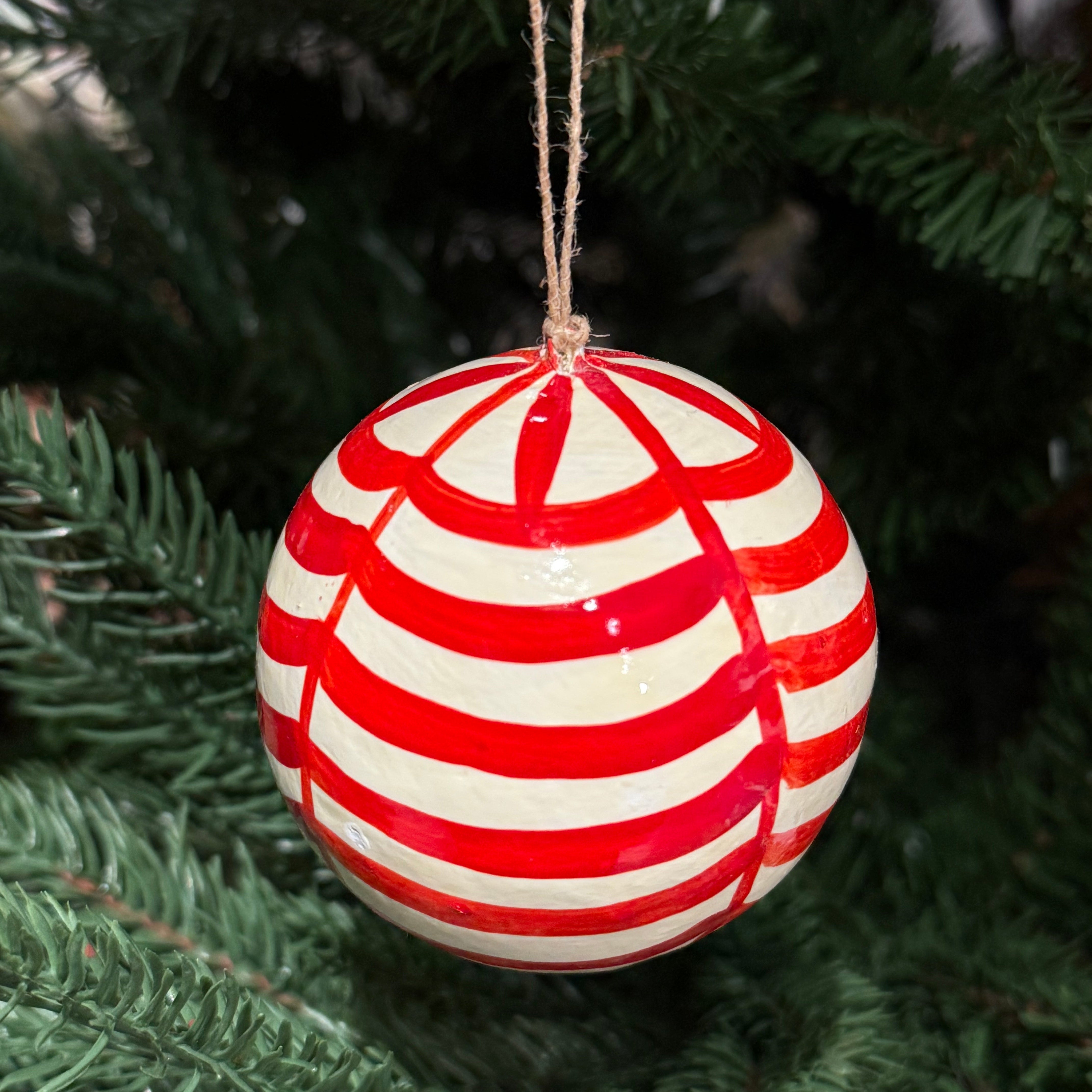 Julgranskula handmålad "Birk red"