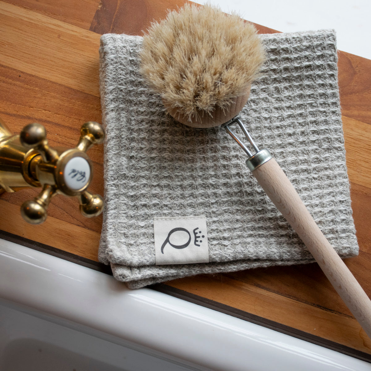 Våfflad disktrasa i linne Qvesarum 26x26 cm